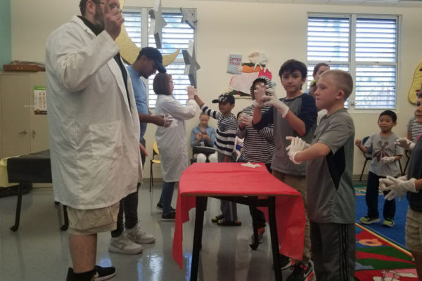 1-13-18-manifezt-foundation-pig-dissection-stem-workshop-at-southwest-regional-library-30