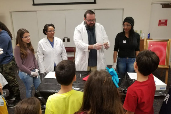 1-27-18-science-in-the-city-dissections-workshop-at-miami-lakes-library-29