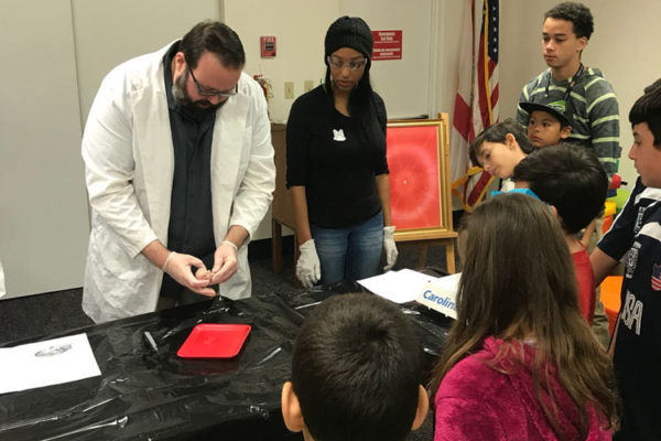 1-27-18-science-in-the-city-dissections-workshop-at-miami-lakes-library-6