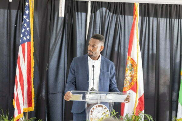 Larcenia_Bullard_Plaza_Grand_Opening__0032