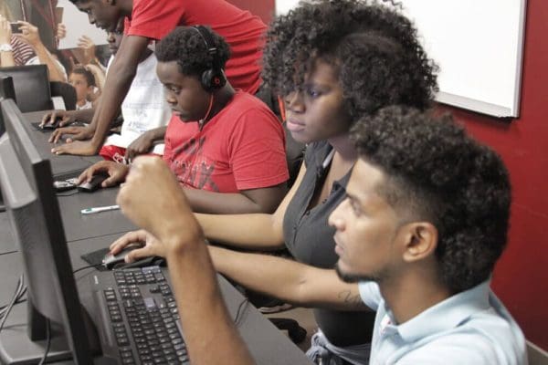 Manifezt-12-18-15-Tech-Class-6