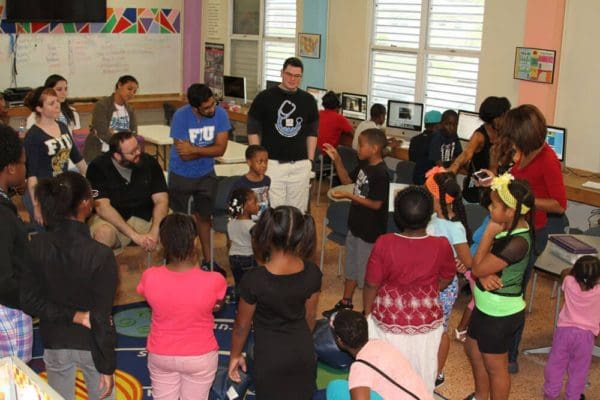 Manifezt-12-18-15-Youth-Tech-Class-4