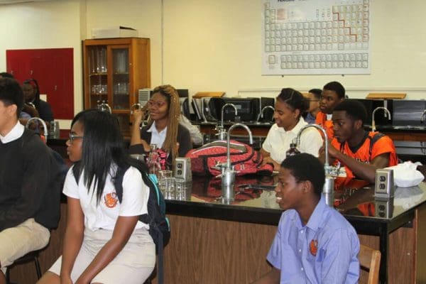 Manifezt-Foundation-Youth-STEM-Innovators-Workshop-at-Archbishop-Curley-Notre-Dame-29