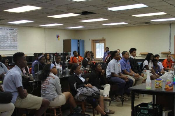 Manifezt-Foundation-Youth-STEM-Innovators-Workshop-at-Archbishop-Curley-Notre-Dame-4